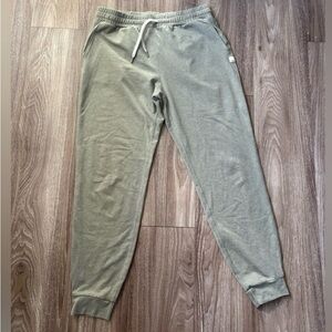 Vuori Performance Dream Knit halo Laurel Green jogger